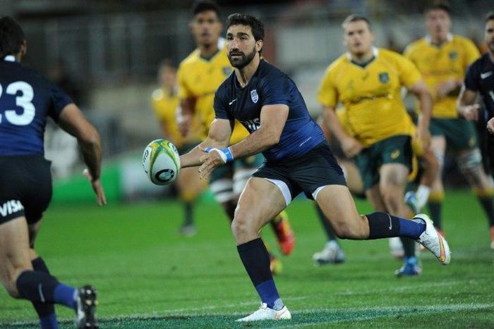 Argentina's Gabriel Ascarate (C), pictured in 2016, will start at full-back for a clash in the city of Comodoro Rivadavia