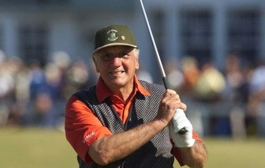 Argentinian Roberto de Vicenz, pictured in 2000, won 230 tournaments including four PGA titles throughout his career