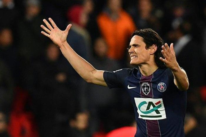 Paris Saint-Germain's forward Edinson Cavani celebrates his goal during the French Cup semi-final match against Monaco April 26, 2017