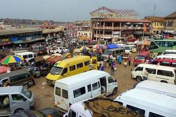 ___6354284___https:______static.pulse.com.gh___webservice___escenic___binary___6354284___2017___3___11___13___Car-trotro-vehicles-550x330