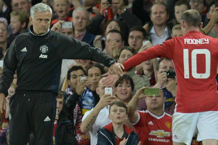 ___5339964___https:______static.pulse.com.gh___webservice___escenic___binary___5339964___2016___8___4___14___rooney-and-mourinho-cropped_6ej2kdd5xqnp1rlneu8fo7shv_1