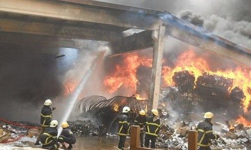 ___5960810___https:______static.pulse.com.gh___webservice___escenic___binary___5960810___2016___12___28___13___Fire-personnel-putting-off-the-fire
