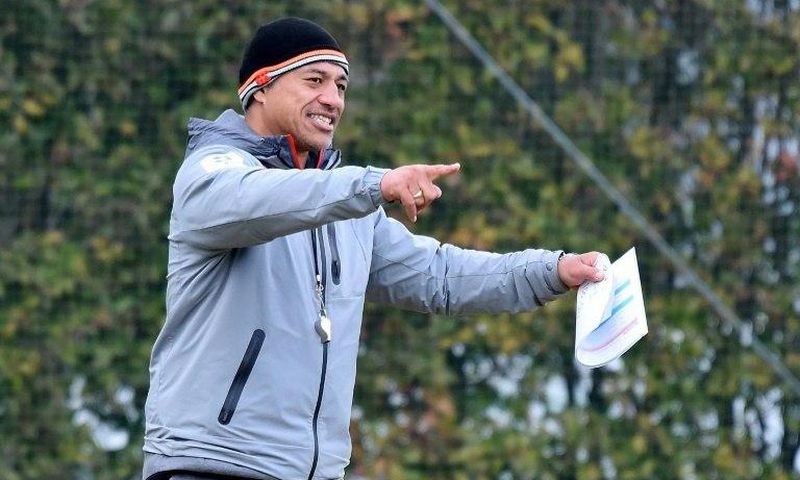 Filo Tiatia, coach of Japan's Super Rugby team the Sunwolves, at a training session in Tokyo on February 20. Tiatia says the Sunwolves have no reason to feel pressure despite a tough debut year in the competition