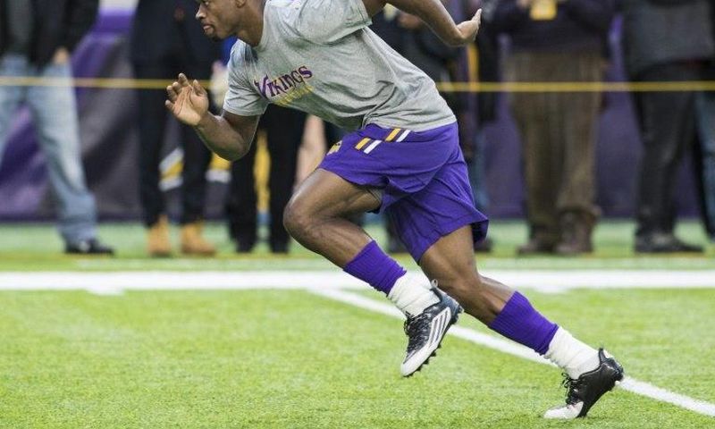 Adrian Peterson, pictured in 2016, tells ESPN he's "excited to be joining the New Orleans Saints"