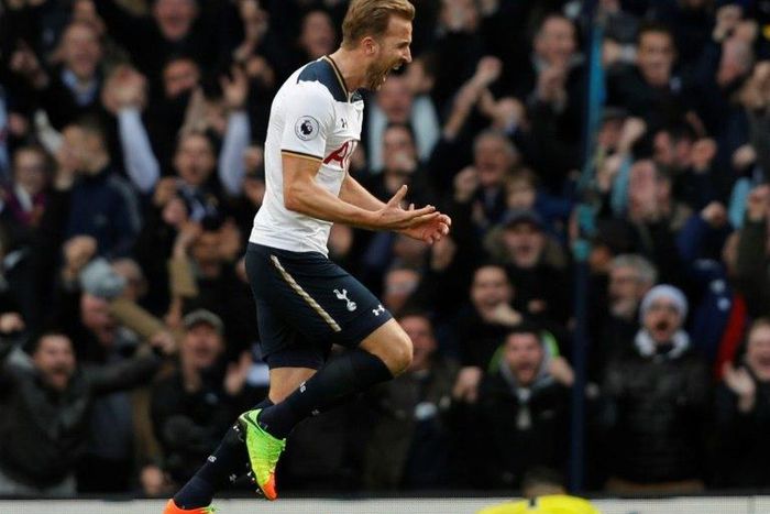 Tottenham Hotspur's English striker Harry Kane celebrates after scoring the opening goal of the English Premier League match against Everton at White Hart Lane in London, on March 5, 2017