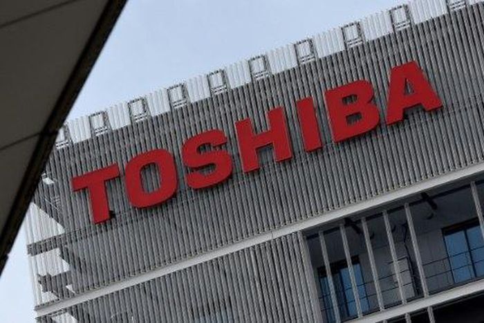 Toshiba shares dived 16 percent to end the day at 242.3 yen on the Tokyo market following media reports of expanding losses at its US nuclear power business