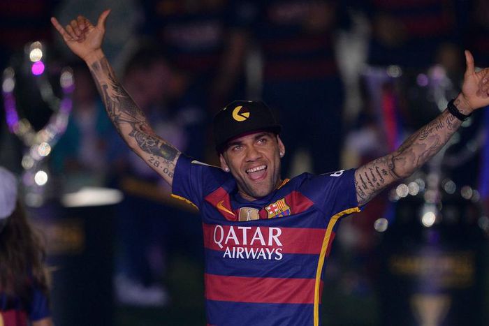 ___5071756___https:______static.pulse.com.gh___webservice___escenic___binary___5071756___2016___5___24___23___dani-alves-cropped_oibq6bc2e9un17kpov6j2jotz