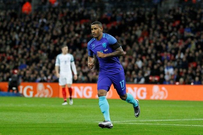 "It was easy for me to say yes to Swansea," said Dutch international winger Luciano Narsingh to the club's website