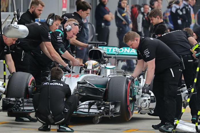 ___4981425___https:______static.pulse.com.gh___webservice___escenic___binary___4981425___2016___5___1___4___lewishamilton-cropped_1g8ryfx3gfc3z16nhf32cydltn