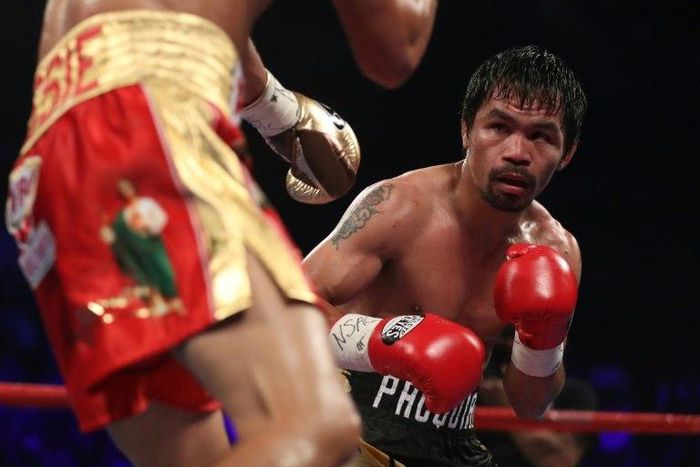 Manny Pacquiao squares off with Jessie Vargas during their WBO welterweight championship fight at the Thomas & Mack Center in Las Vegas, Nevada, on November 5, 2016