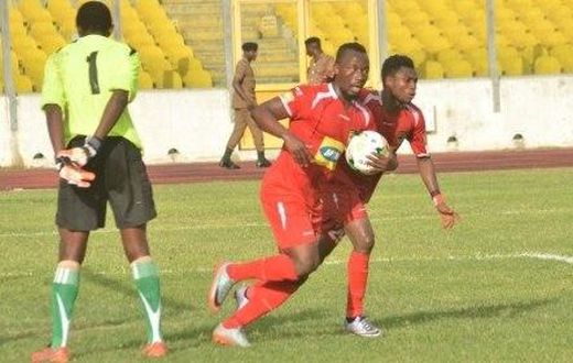 ___6784690___https:______static.pulse.com.gh___webservice___escenic___binary___6784690___2017___6___5___8___saddick_picks_ball_and_runs_with_gyamfi_after_scoring