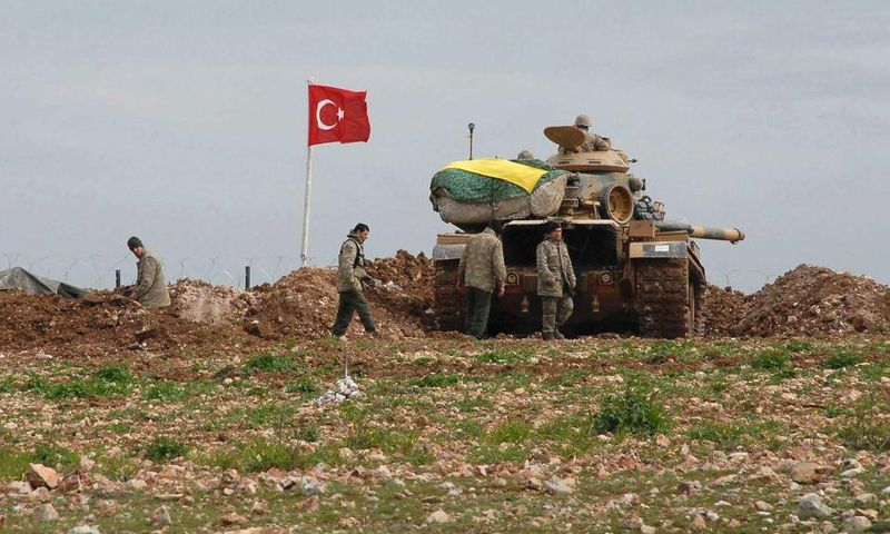 Turkish tanks cross border into Syria - military sources