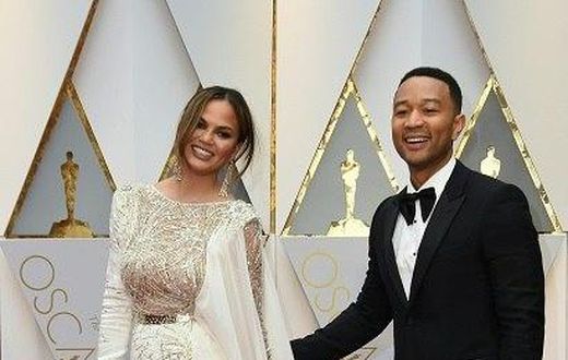 John Legend, Chrissy Teigen on the Oscars 2017 red carpet