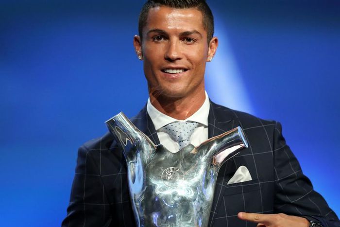 ___5421324___https:______static.pulse.com.gh___webservice___escenic___binary___5421324___2016___8___26___12___cristianoronaldo-cropped_qivxtrupwwt21cuc6e8c3oue8