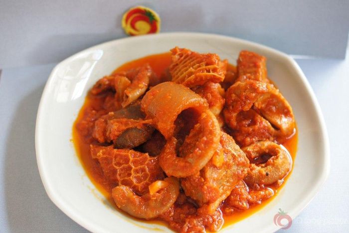 Ghanaian stew prepared with offal (1qfoodplatter)
