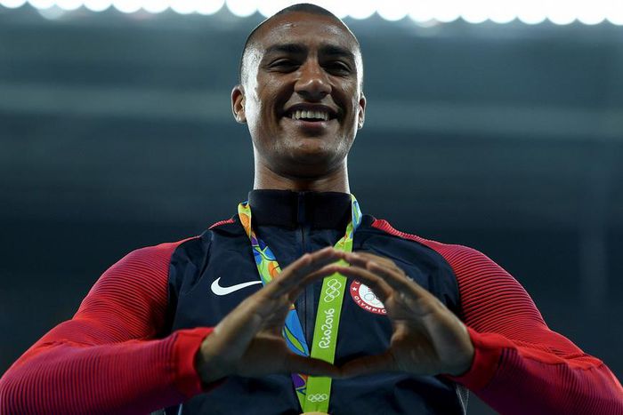 ___5403732___https:______static.pulse.com.gh___webservice___escenic___binary___5403732___2016___8___22___4___ashtoneaton-cropped_705q0prwc9zd17333diwf9g15_2