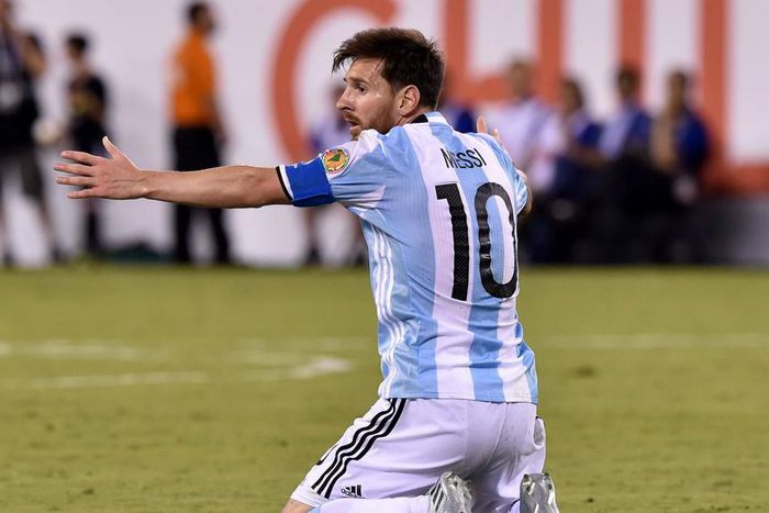 ___5368219___https:______static.pulse.com.gh___webservice___escenic___binary___5368219___2016___8___11___17___lionel-messi-argentina-v-chile-copa-america-centenario-final-26062016_1ltjj1p3jkjp11o1qb9ic8mz9v_2
