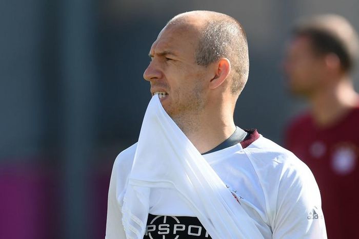 ___5592144___https:______static.pulse.com.gh___webservice___escenic___binary___5592144___2016___10___11___19___robben-cropped_14pm4j7auceiy19k5zuuophei1_2