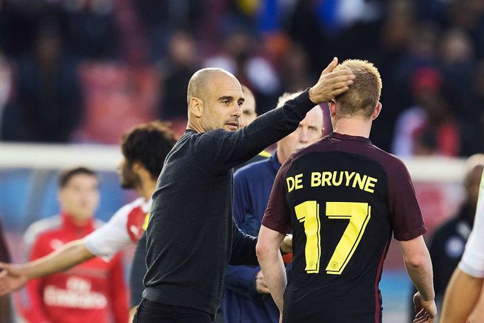 ___5352128___https:______static.pulse.com.gh___webservice___escenic___binary___5352128___2016___8___8___5___guardiola-debruyne-cropped_lbaoeqw9s3s115sbmem71641y