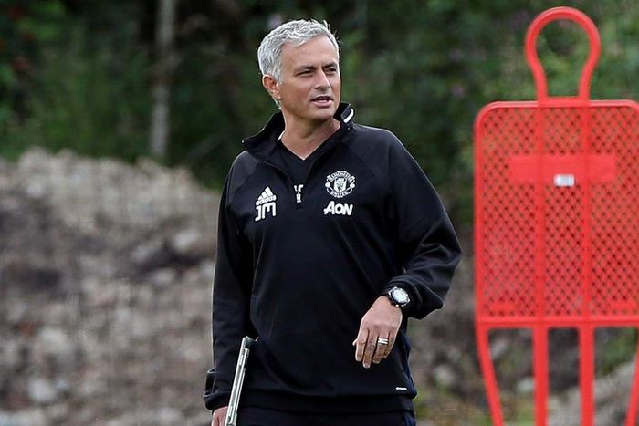 ___5347346___https:______static.pulse.com.gh___webservice___escenic___binary___5347346___2016___8___6___11___josemourinho-cropped_hpjnq4pgximr13nkdwyz8bh8d