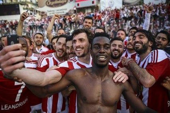 ___6717878___https:______static.pulse.com.gh___webservice___escenic___binary___6717878___2017___5___22___14___john-boye-wins-turkish-lig-with-siva