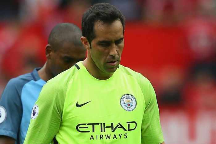 ___5477553___https:______static.pulse.com.gh___webservice___escenic___binary___5477553___2016___9___10___19___claudio-bravo-cropped_1q3wlxw6nv5o81a27rds5t6bom