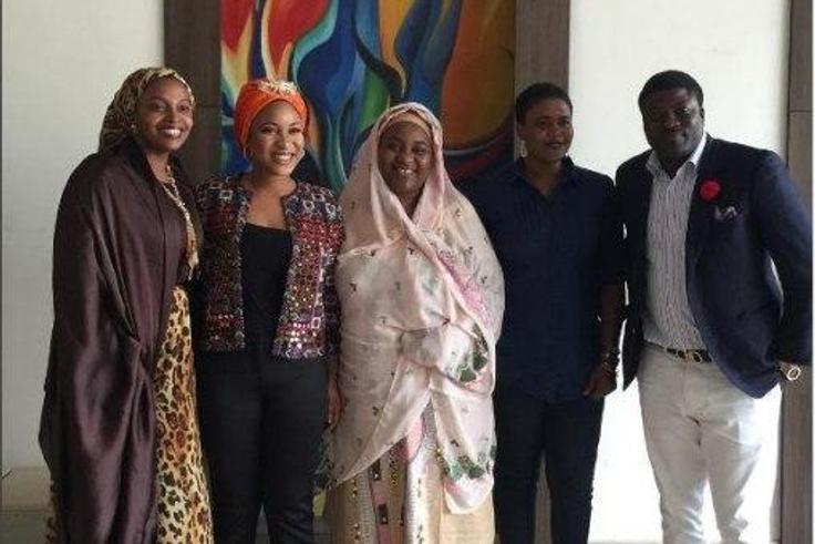 Tonto Dikeh with the first lady of Kebbi state, Hajiya Aisha Atiku Bagudu and other NGO founders.