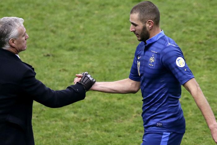 ___5453836___https:______static.pulse.com.gh___webservice___escenic___binary___5453836___2016___9___4___17___didierdeschampskarimbenzema-cropped_a3a93df51z5u10jeeksbqp1ya_2