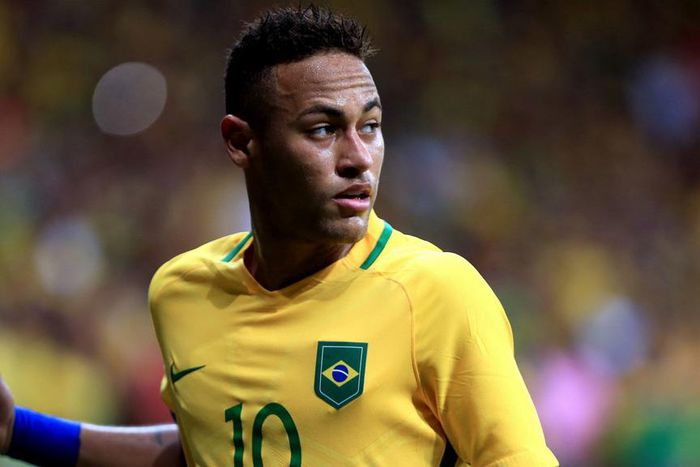 ___5368225___https:______static.pulse.com.gh___webservice___escenic___binary___5368225___2016___8___11___17___neymar-cropped_12jvp2s5hzbk01c2b6ojpoe323_2