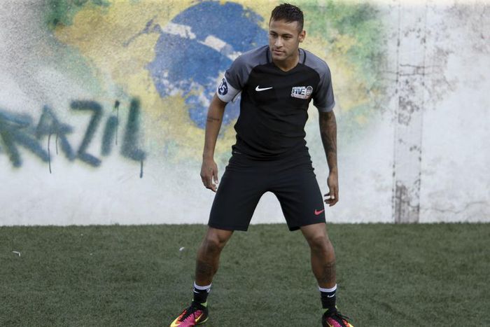 ___5333555___https:______static.pulse.com.gh___webservice___escenic___binary___5333555___2016___8___2___18___neymar-cropped_1xcyuk5ykj4j71cxwoa35gb8n7_2