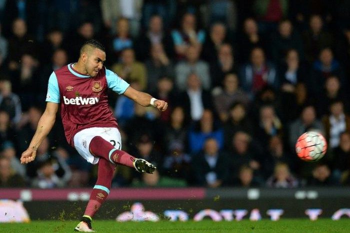 West Ham United playmaker Dimitri Payet is trying to engineer a return to Marseille and has been training with West Ham's Under-23 squad this week