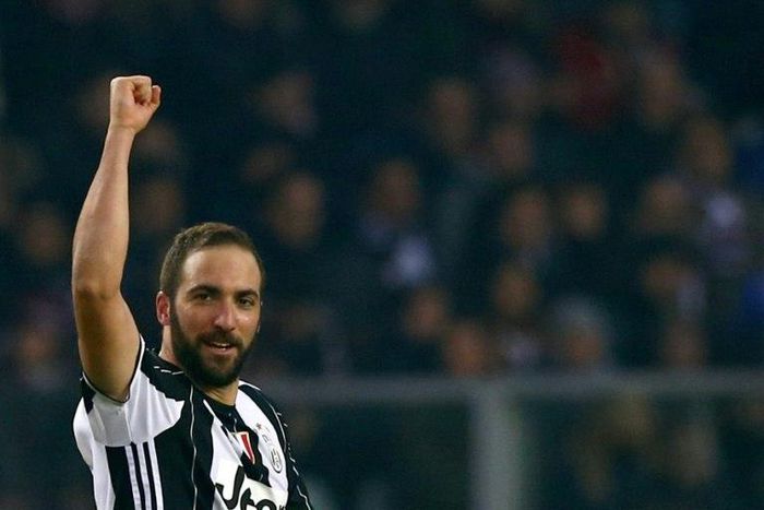 Juventus' forward Gonzalo Higuain answers his critics with a goal against Torino at the Grande Torino Stadium