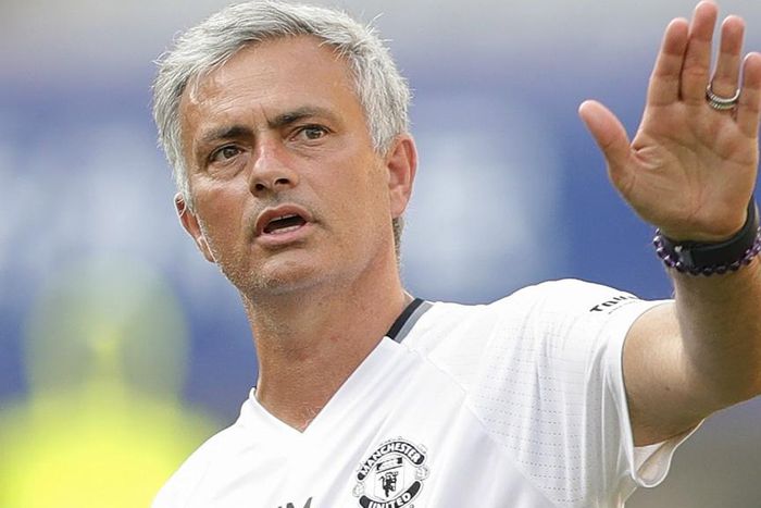 ___5292712___https:______static.pulse.com.gh___webservice___escenic___binary___5292712___2016___7___25___14___josemourinho-cropped_s757ivafjnh51s0vb3g8b5vaw_1