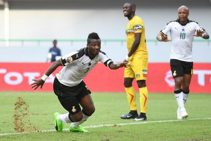 Ghana's forward Asamoah Gyan celebrates after scoring a goal against Mali in Port-Gentil on January 21, 2017