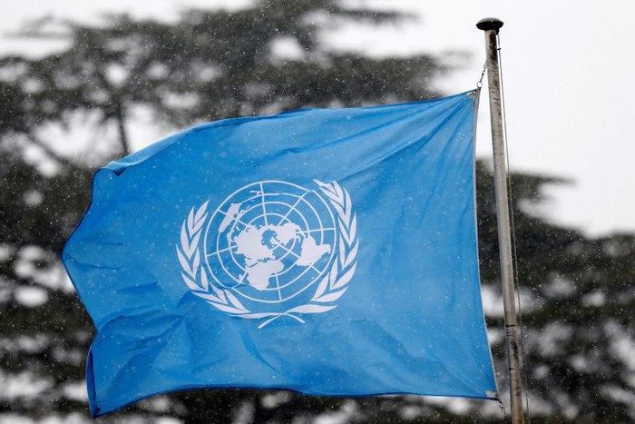 A United Nations flag flies outside the the European headquarters of the United Nations ahead of new round of meetings for the Syria talks in Geneva, Switzerland, March 16, 2016.