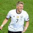 ___5234472___https:______static.pulse.com.gh___webservice___escenic___binary___5234472___2016___7___29___15___schweinsteiger-cropped_e5odsbsejftx1hx3nhzgp4bmw