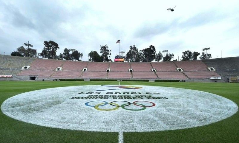 A private dinner for International Olympic Committee delegates was held at the Beverly Hills mansion of Los Angeles 2024 chairman Casey Wasserman, featuring Hollywood and sports stars