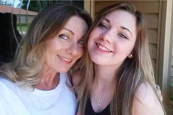 The deceased teen. Landavazo, with her mum