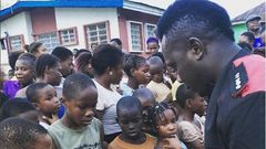 Duncan Mighty gives back to community
