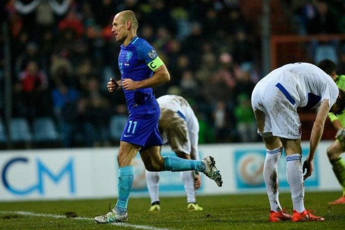 The injury sustained by Arjen Robben (C) while playing for the Netherlands against Luxembourg November 13, 2016was not as serious as originally thought
