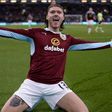 Burnley's Irish midfielder Jeff Hendrick celebrates after scoring their opening goal against Bournemouth on December 10, 2016