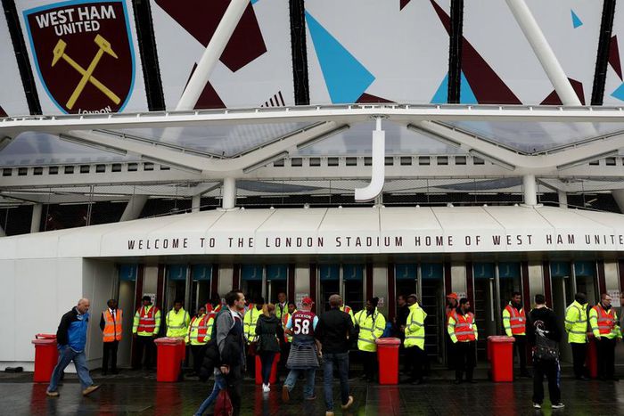 ___5555952___https:______static.pulse.com.gh___webservice___escenic___binary___5555952___2016___10___2___11___london-stadium-cropped_8nkuj94911uf1jaew22zw6ds0_2