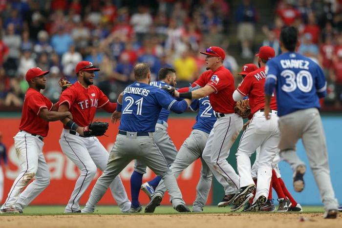 ___5047096___https:______static.pulse.com.gh___webservice___escenic___binary___5047096___2016___5___18___6___rangers-blue-jays-brawl_123iatoyt7r4i1aovase3vfkvx