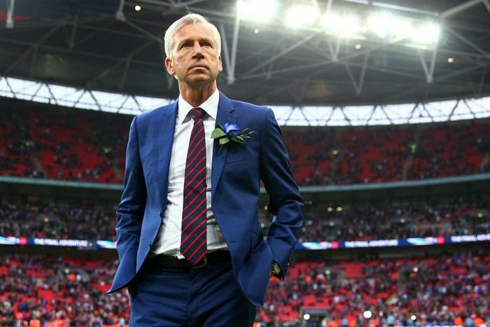 ___5216124___https:______static.pulse.com.gh___webservice___escenic___binary___5216124___2016___7___1___15___alanpardew-cropped_p79rm9xxyt9bzawjm75kgttr_2