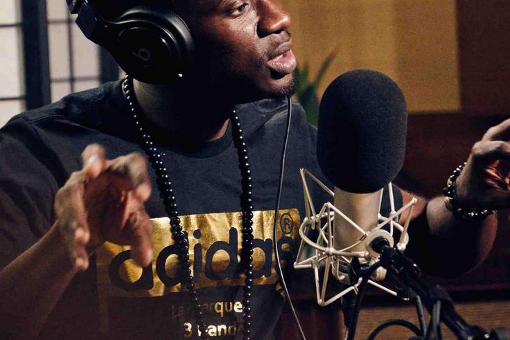 Singer premieres 'Bankulize' remix on Apple Beats 1 radio