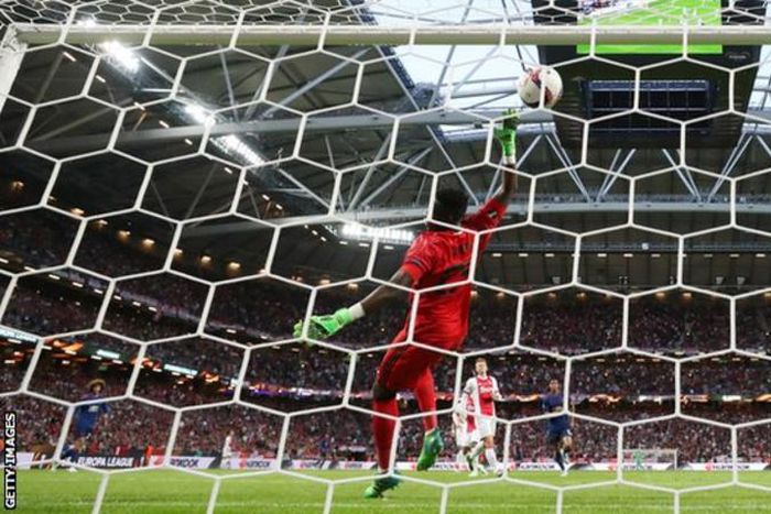 ___6731815___https:______static.pulse.com.gh___webservice___escenic___binary___6731815___2017___5___24___23____96199664_pogba_reuters