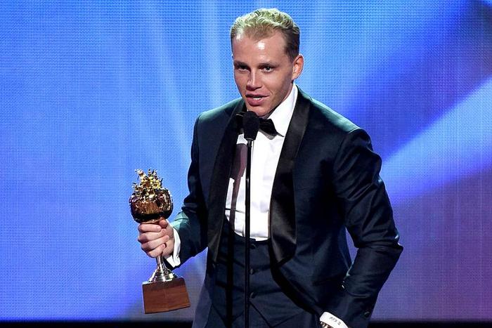 ___5183104___https:______static.pulse.com.gh___webservice___escenic___binary___5183104___2016___6___23___11___patrick-kane-062216-usnews-getty-ftr_t9qjrnkwzxk816zqzftukws5d