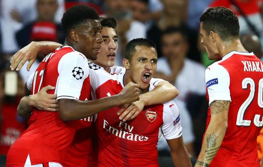 ___5487930___https:______static.pulse.com.gh___webservice___escenic___binary___5487930___2016___9___14___6___alexissanchez-cropped_uugudn38apix17igcwdai3rlg_2