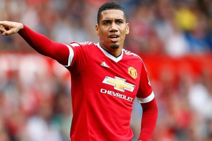 ___4945811___https:______static.pulse.com.gh___webservice___escenic___binary___4945811___2016___7___4___15___chris-smalling-cropped_2z2y5nt4p61o1vfxmybcsi8bx
