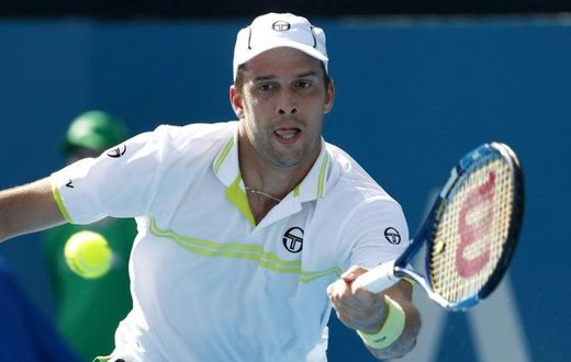 Gilles Muller wins his Sydney International semi-final having failed twice before